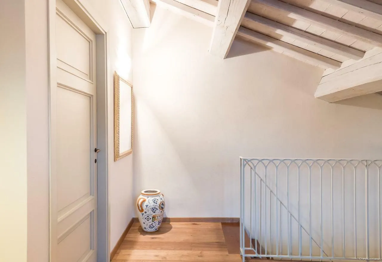 Tornese With Private Parking And Terrace Apartment Lucca