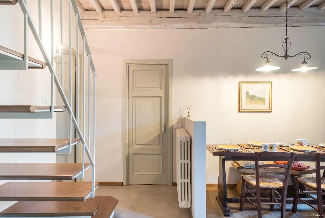 Apartment Ferienwohnung Tornese With Private Parking And Terrace Lucca